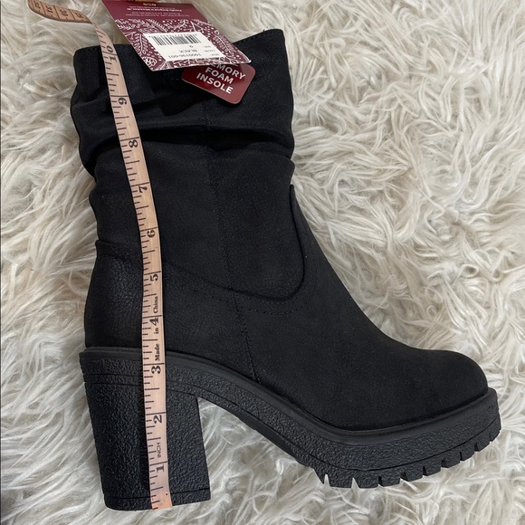 MUK LUKS Women's Riser Pop Boots Black Faux Fur Lining Memory Foam Insole 9 NEW - Picture 13 of 16